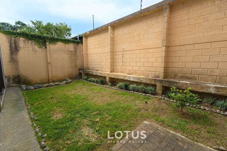 Casa en Venta en Condominio Lomas de Granadilla, Curridabat — 4 hab., Cód. AJ070 - Imagen 9