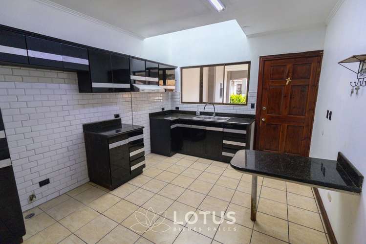 Casa en Venta en Condominio Lomas de Granadilla, Curridabat — 4 hab., Cód. AJ070 - Imagen 10