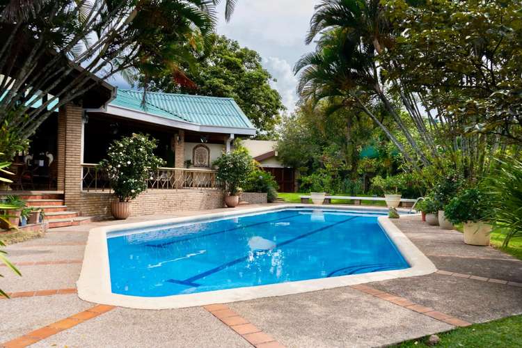 Se vende propiedad con casa en los Yoses Sur San José  - Imagen 17