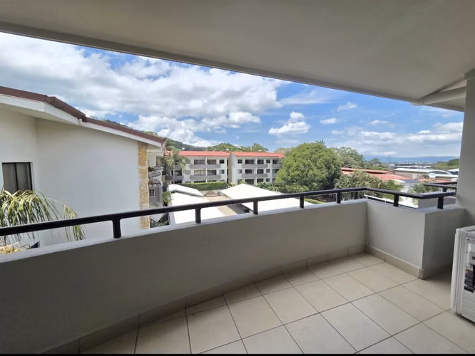 Alquiler apartamento Santa Ana, remodelado - Imagen 3