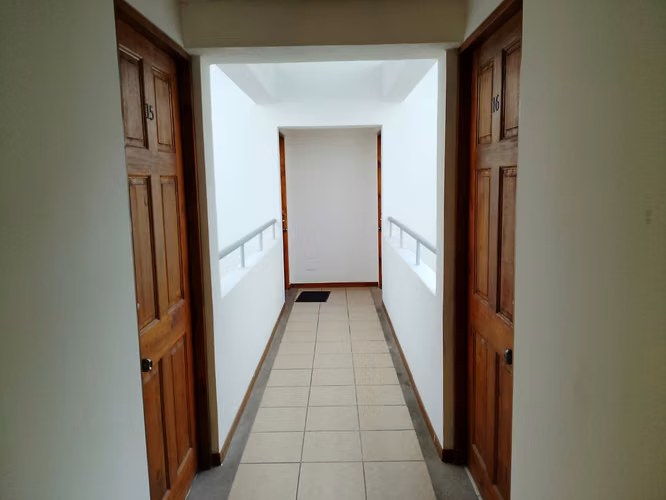 ALQUILER DE ACOGEDOR APARTAMENTO EN CONDOMINIO EN SAN JOSE CENTRO/ NO COCHERA/ - Imagen 7