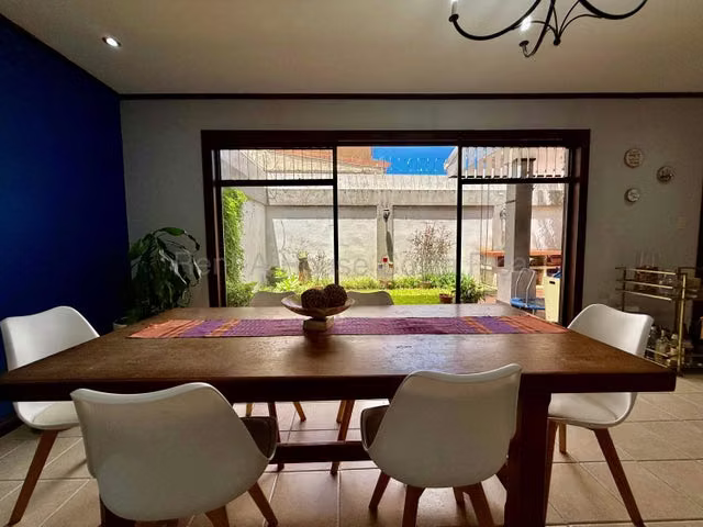BELLA CASA EN RESIDENCIAL AL ESTE - Imagen 8