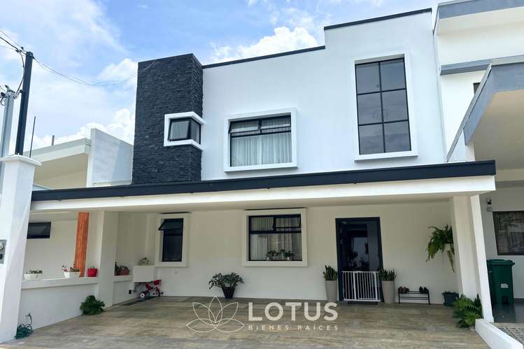 Casa en Venta en Condominio Distrito San Juan, Tres Ríos — 4 hab., Cód. AJ054 - Imagen 1
