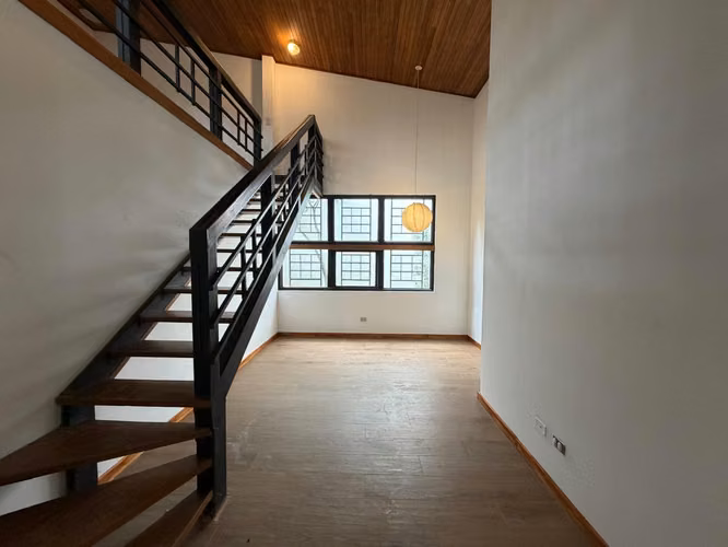 Casa en Alquiler en San Pedro con Uso de Suelo Mixto – Amplio Parqueo