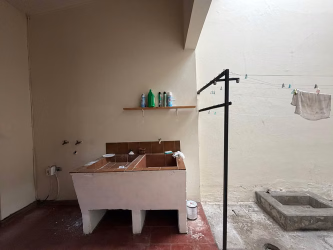 Casa en Alquiler en San Pedro con Uso de Suelo Mixto – Amplio Parqueo