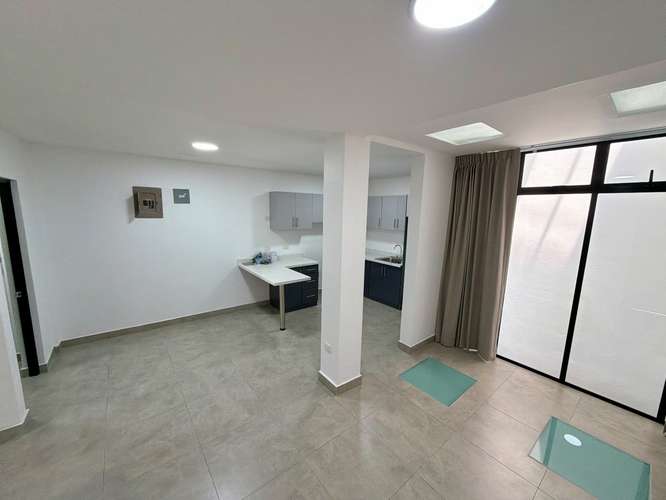 Alquiler de apartamento para estrenar, servicios incluidos. Escazú. - Imagen 7