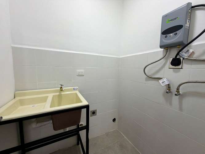 Alquiler de apartamento para estrenar, servicios incluidos. Escazú. - Imagen 6