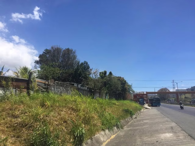 TERRENO DE GRAN POTENCIAL PARA DESARROLLO JUNTO A TERRAMALL Y LA AUTOPISTA