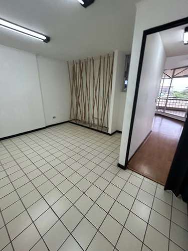 Local Comercial - Frenta a Plaza Rohrmoser - Imagen 12