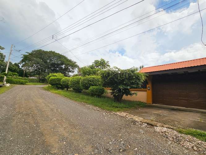 Furnished 3-Bedroom Home Near Downtown Ciudad Colón LSE - Imagen 20