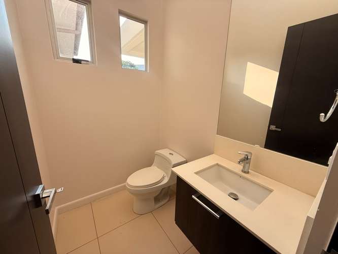Lindora | Casa de una planta | 4 habitaciones | Jardín privado - Imagen 14