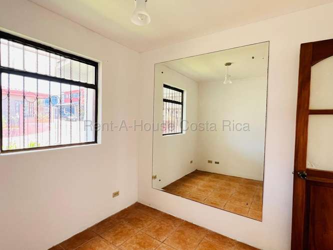 EN VENTA CASA + APARTAMENTO EN SAN ISIDRO, CORONADO | AMPLIO LOTE 397 m² Y PRECIO BAJO AVALÚO - Imagen 12