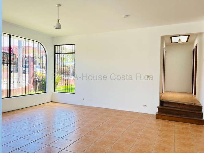 EN VENTA CASA + APARTAMENTO EN SAN ISIDRO, CORONADO | AMPLIO LOTE 397 m² Y PRECIO BAJO AVALÚO - Imagen 10