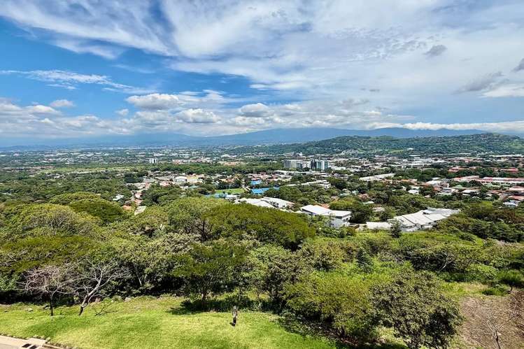 Alquiler Apartamento NUEVO con Vista 1 hab y Ofic - Santa Ana