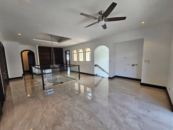 Alquiler Valle del Sol Santa Ana: Residencia Colonial 450m² y 4 Hab - Imagen 13