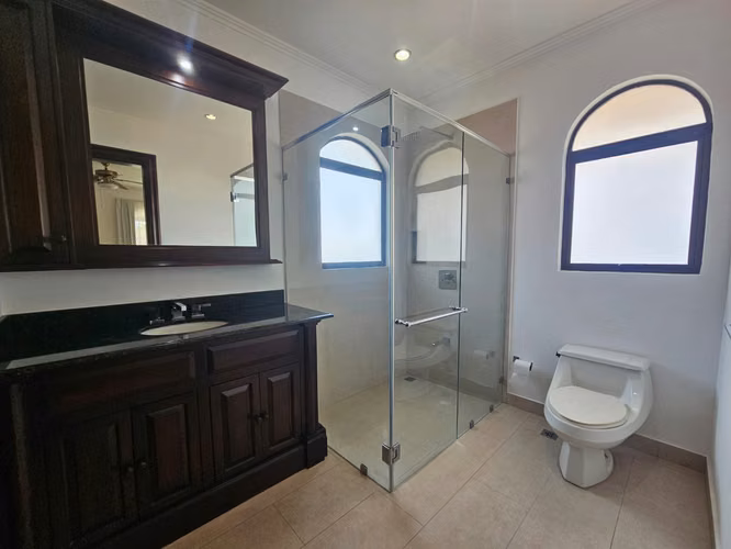 Alquiler Valle del Sol Santa Ana: Residencia Colonial 450m² y 4 Hab - Imagen 14