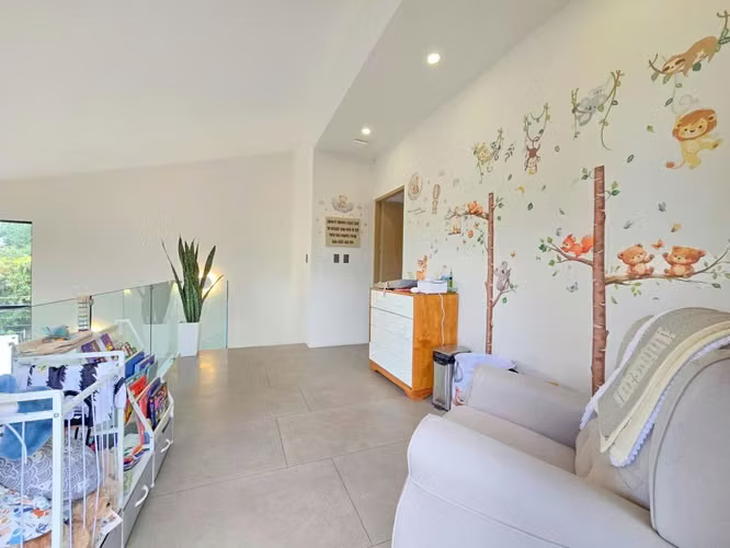 Casa Independiente Contemporánea con Jardín en Bello Horizonte Escazú - Imagen 17