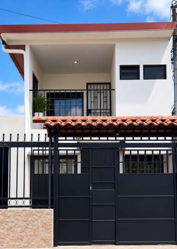 Casa 2 plantas en Cartago