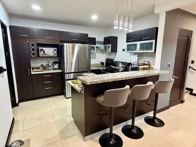  CASA MODERNA EN VENTA | BARVA CENTRO, HEREDIA | $260.000 - Imagen 3