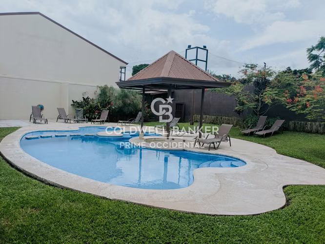 Apartamento El Malinchito: tu hogar en La Guácima: jardín privado, piscina y diseño de calidad - Imagen 11