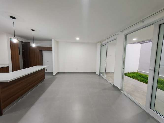 ALQUILER DE CASA EN CONDOMINIO BITZU – SAN ANTONIO DE ESCAZÚ - Imagen 3