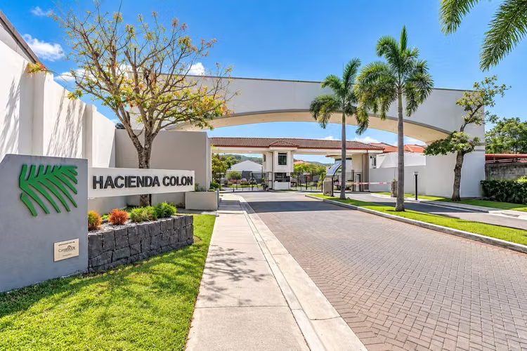 ALQUILER DE CASA EN HACIENDA COLON, CIUDAD COLON - Imagen 14