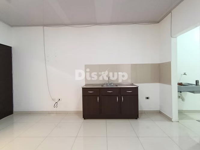 Apartamento de 2 habitaciones en Guadalupe Centro. - Imagen 3