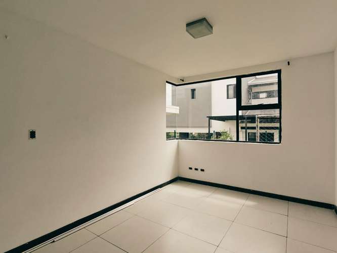 ¡Alquiler de casa en San Isidro de Heredia! Residencial Lomas del Zurqui
