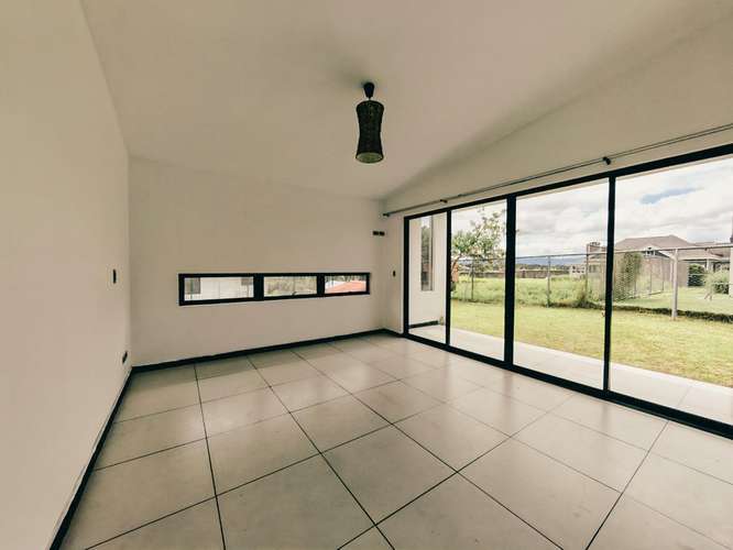 ¡Alquiler de casa en San Isidro de Heredia! Residencial Lomas del Zurqui