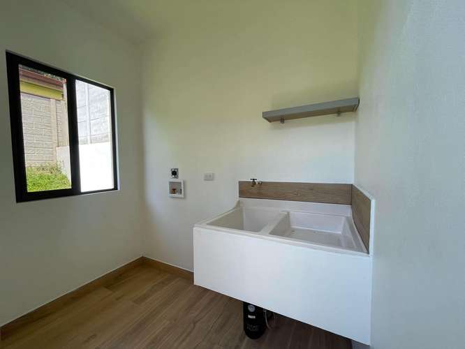 ALQUILER APARTAMENTO SEMI EQUIPADO EN GRECIA - Imagen 8