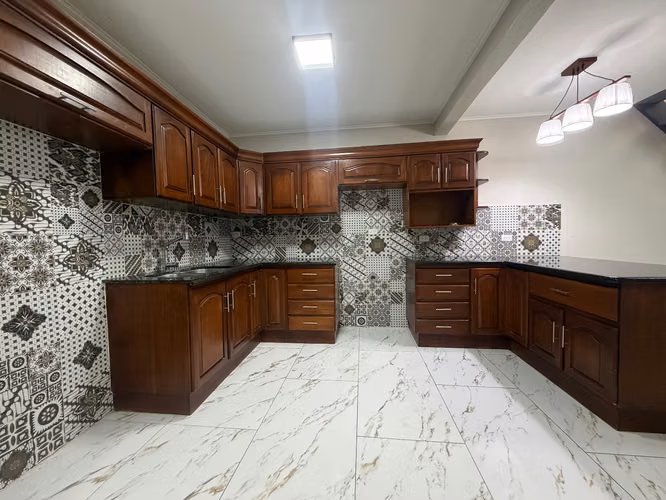 A la venta casa de 6 dormiten El Loma 2000 El Coyol de Alajuela - Imagen 11