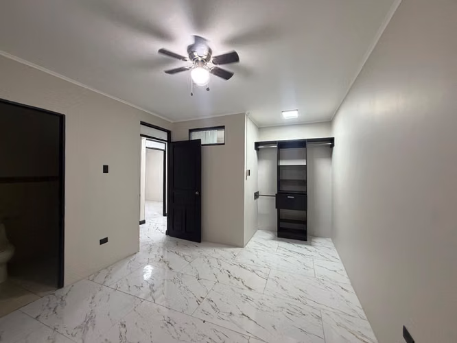 A la venta casa de 6 dormiten El Loma 2000 El Coyol de Alajuela - Imagen 14