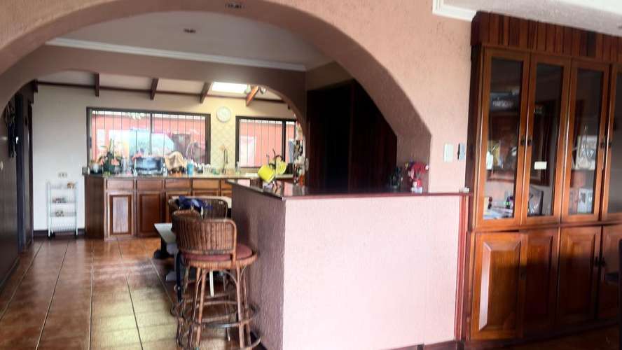 Se vende amplia casa en el Alto de las Palomas, Escazú. - Imagen 4