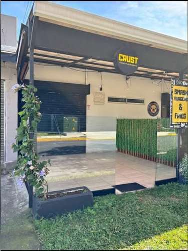 Local comercial en alquiler en Barrio Escalante – 20m² + Terraza – A Pasos del Parque de Francia