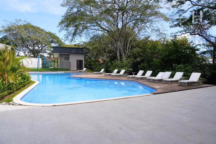 Se Vende Casa Condominio Lindora Village Santa Ana 3 Habitaciones mas Sala de TV y Patio NJA1465JB - Imagen 16