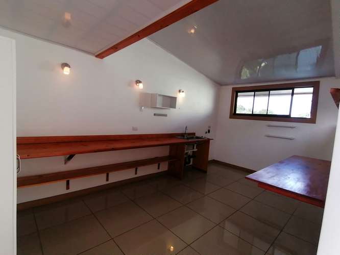 APARTAMENTO EN ALQUILER.  2 do Nivel. Centrico. SANTA ANA.