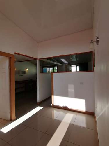APARTAMENTO EN ALQUILER.  2 do Nivel. Centrico. SANTA ANA. - Imagen 7