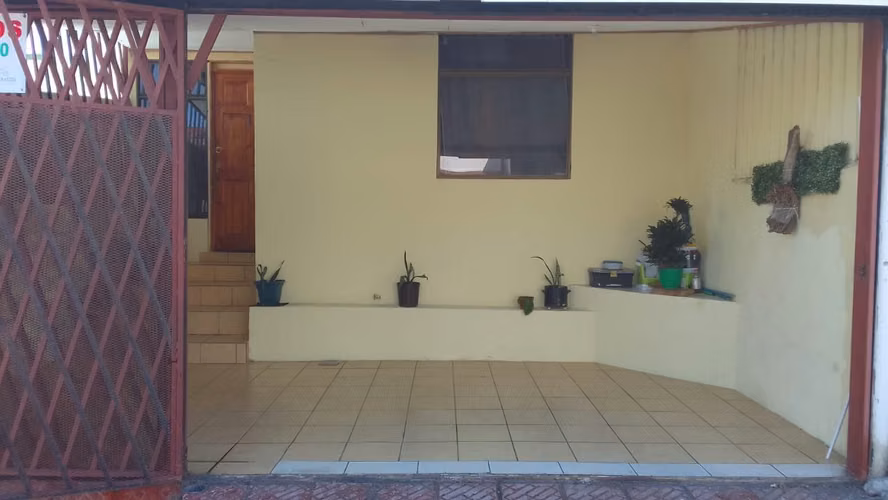 Venta de Casa REMATE Calle Blancos - Imagen 2