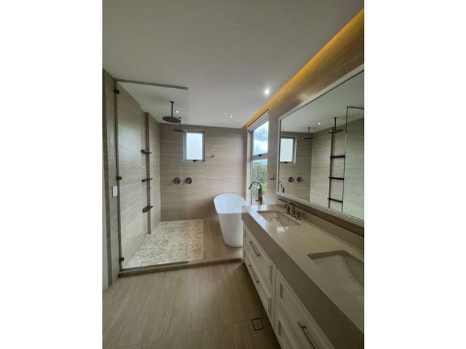 Apartamento de lujo con 3 habitaciones y habitación de servicio* - Imagen 10