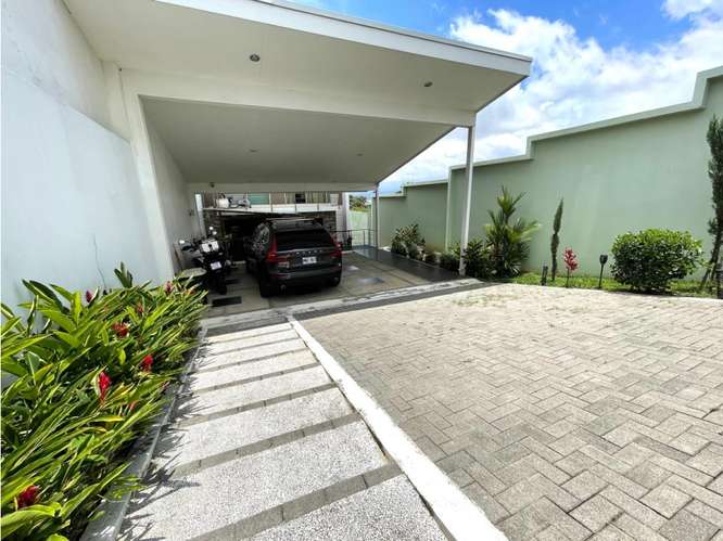 Casa independiente en Guachipelín norte - Imagen 12