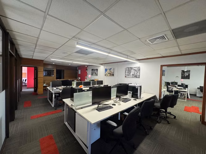 Oficina amueblada de 247 m² con aire acondicionado y 4 estacionamientos en Ofiplaza del Este - Imagen 11
