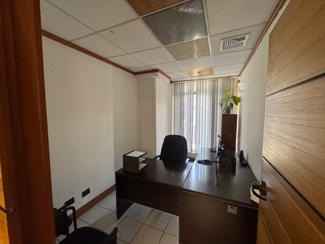 Oficina amueblada de 247 m² con aire acondicionado y 4 estacionamientos en Ofiplaza del Este - Imagen 15
