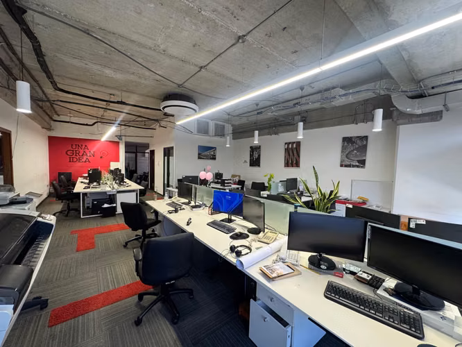 Oficina amueblada de 247 m² con aire acondicionado y 4 estacionamientos en Ofiplaza del Este - Imagen 7