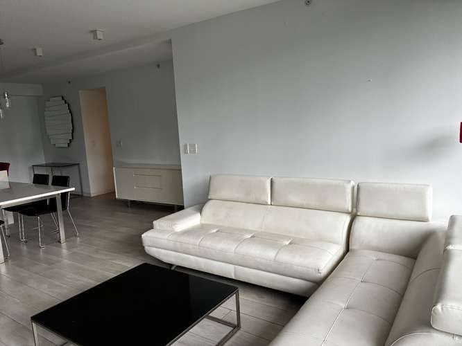 Exclusivo apartamento amueblado de 2 habitaciones en Rohrmoser con piscina y vistas a la montaña