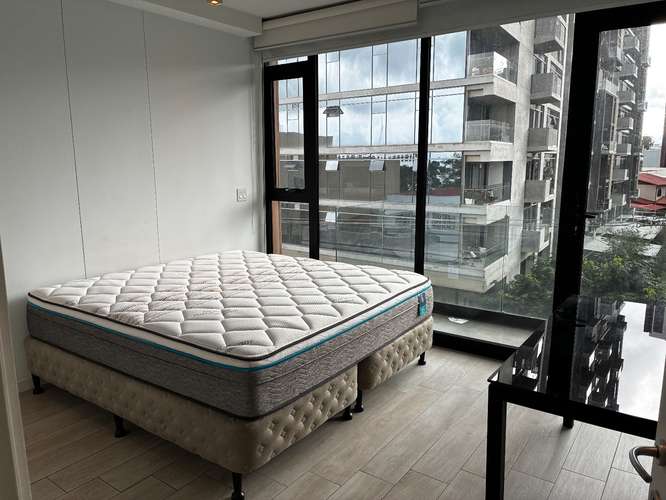 Exclusivo apartamento amueblado de 2 habitaciones en Rohrmoser con piscina y vistas a la montaña