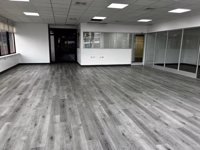 Oficina en alquiler de 300 m² en centro corporativo, Paseo Colón, con seguridad 24 horas - Imagen 18