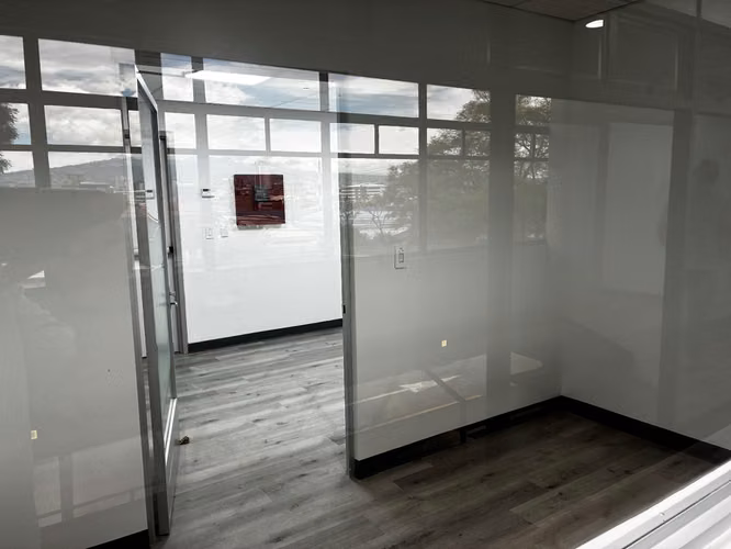 Oficina en alquiler de 300 m² en centro corporativo, Paseo Colón, con seguridad 24 horas - Imagen 10