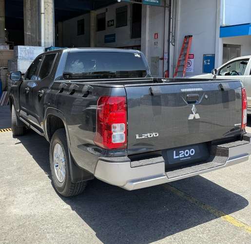  SE VENDE MITSUBISHI L – ¡IMPECABLE, COMO NUEVA! 