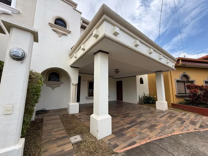 EN VENTA - AMPLIA CASA - RESIDENCIAL EL PASO DE LAS GARZAS - BELEN - Imagen 2