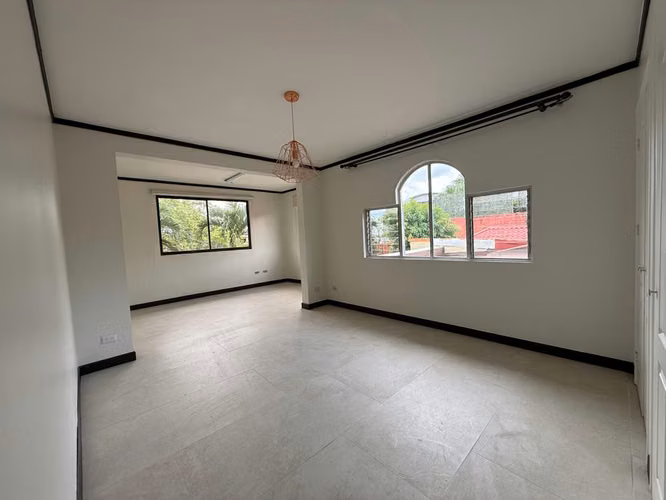 EN VENTA - AMPLIA CASA - RESIDENCIAL EL PASO DE LAS GARZAS - BELEN - Imagen 17
